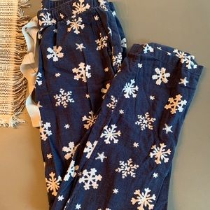 Women’s Snow Flake Pajama Pants